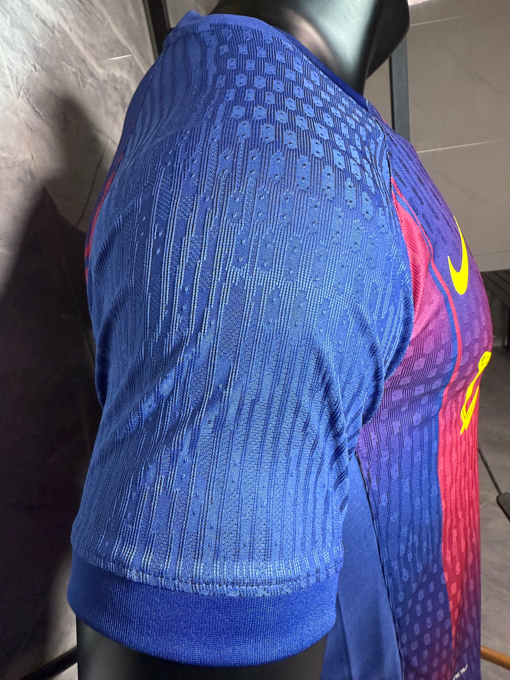 25-26巴萨主场联名玩家版本