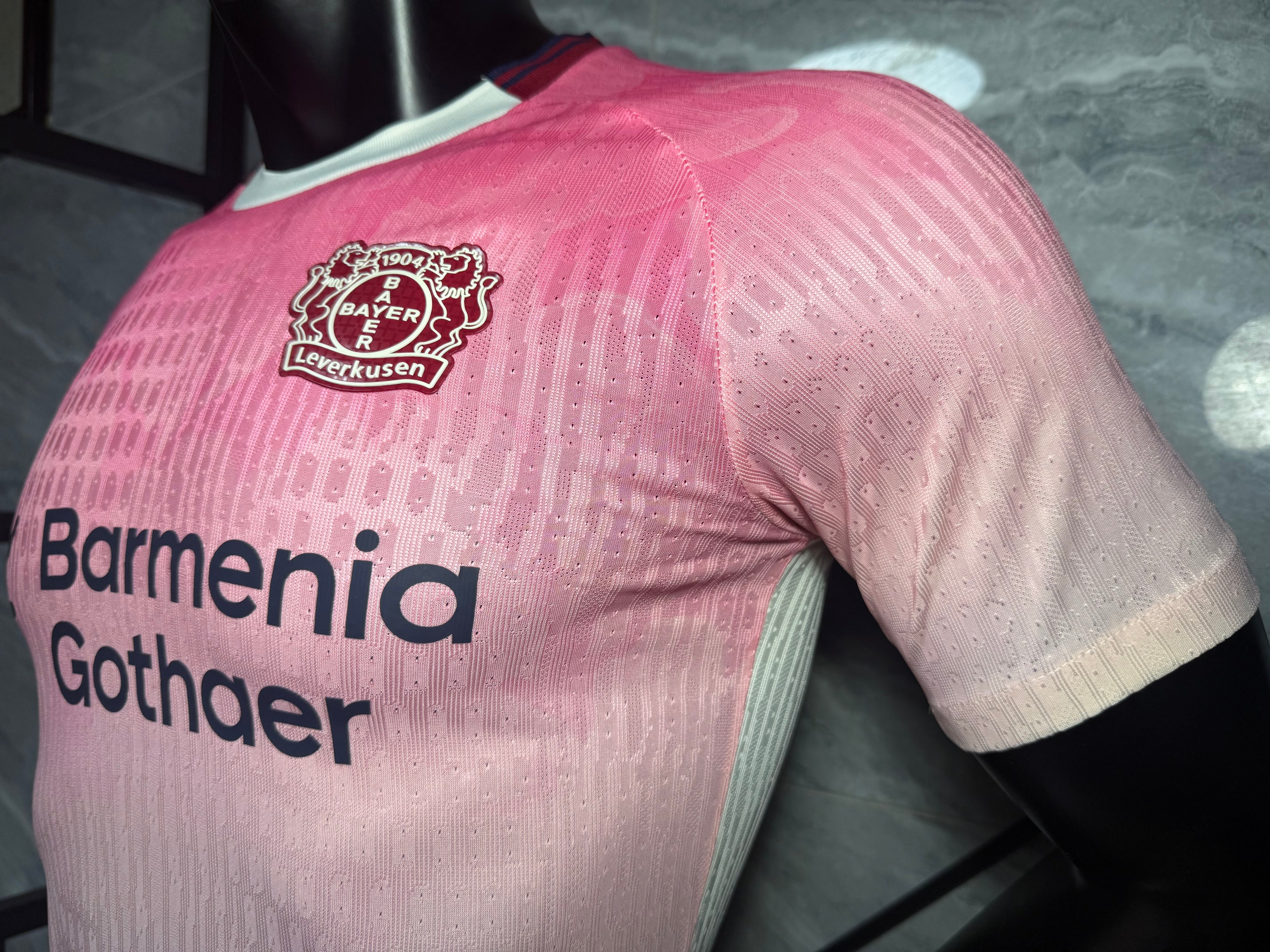 25-26勒沃库森客场玩家版本