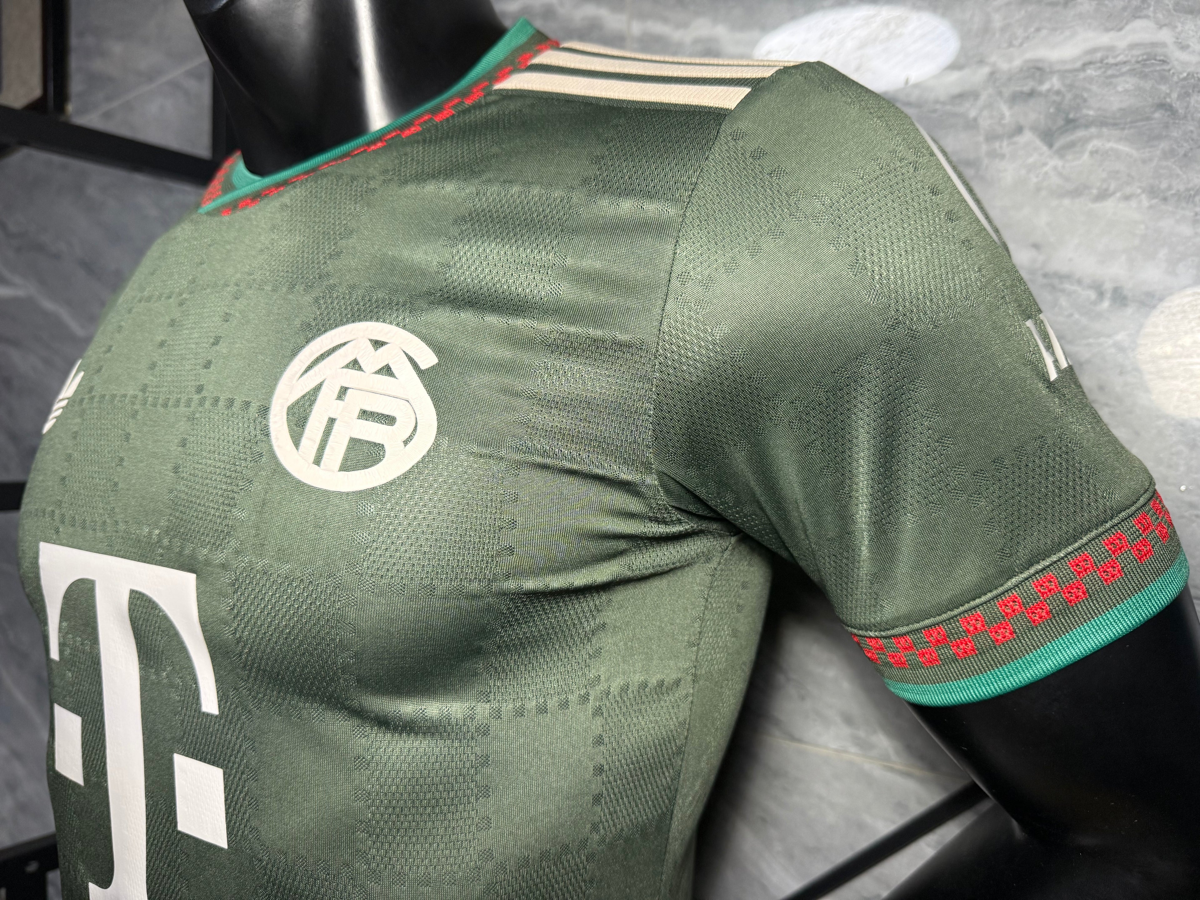 25-26拜仁二客仿真版抹茶绿玩家版本