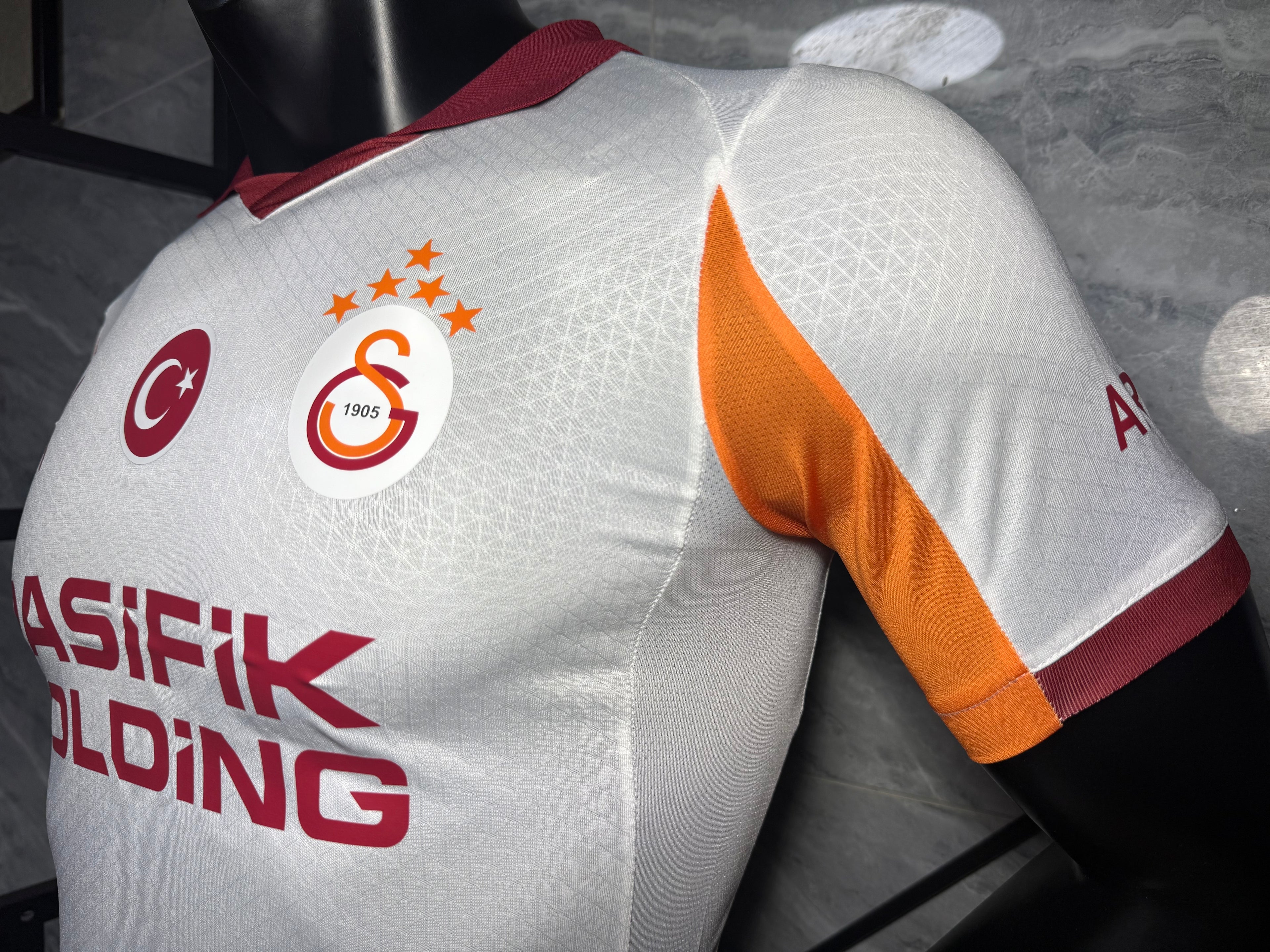 25-26加拉塔萨雷客场玩家版本