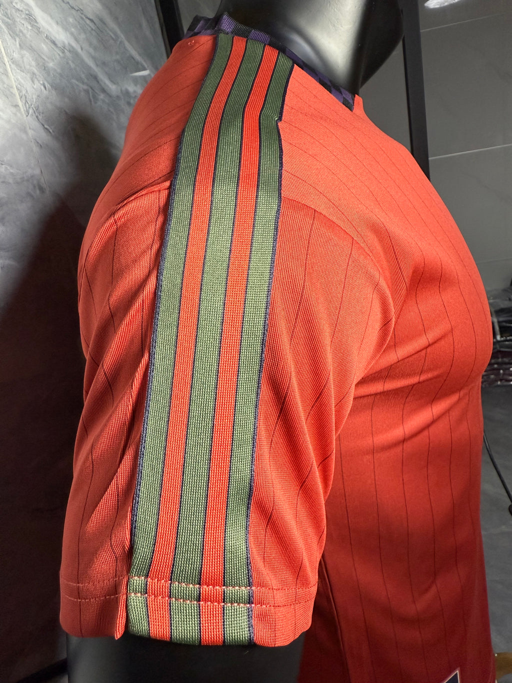 25-26拜仁复古款三叶红玩家版本