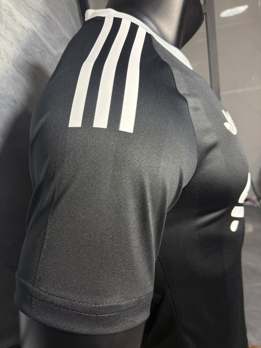 25-26利物浦守门员黑色玩家版本