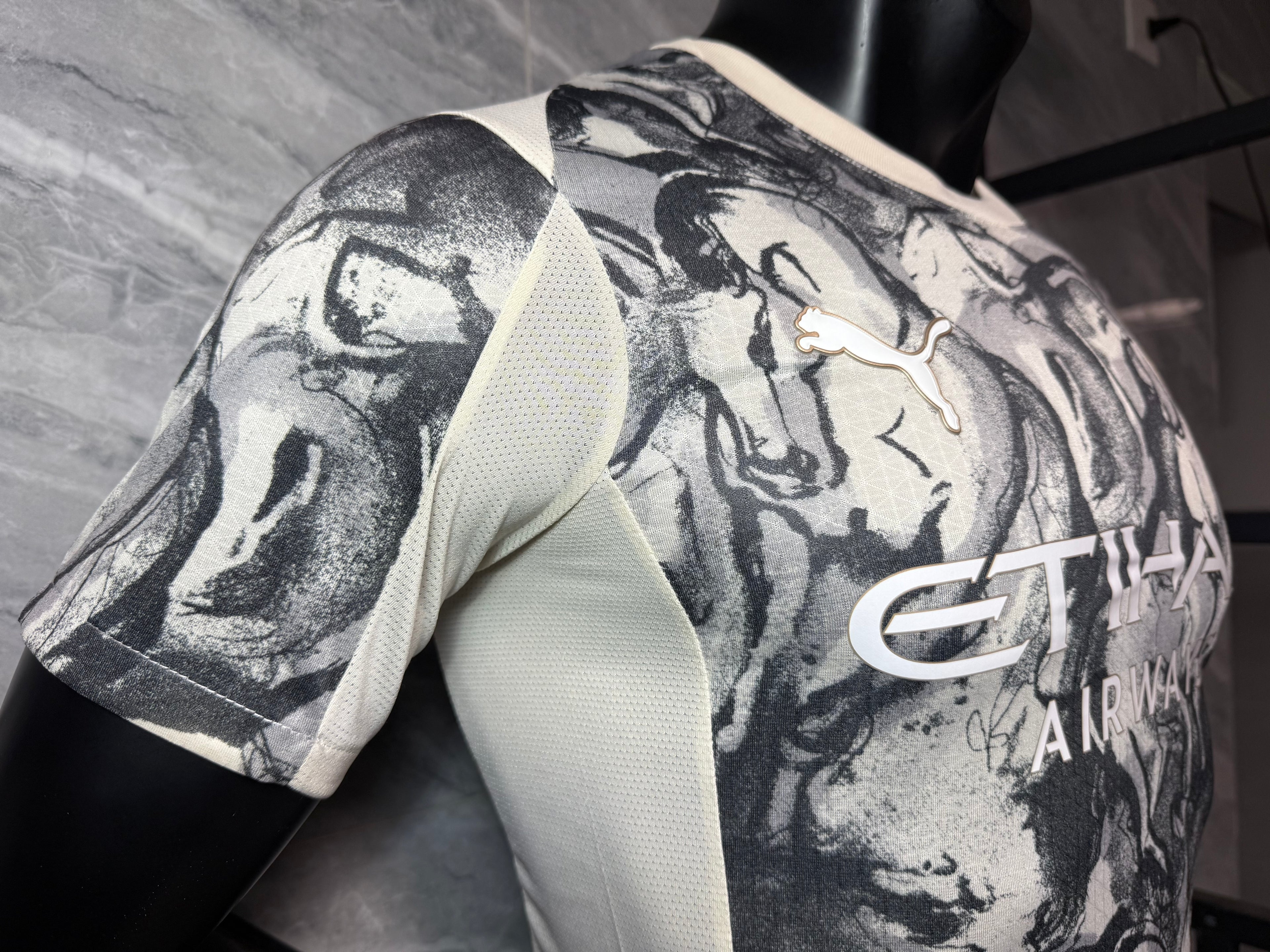 25-26曼城马年特别版vs马到成功玩家版本