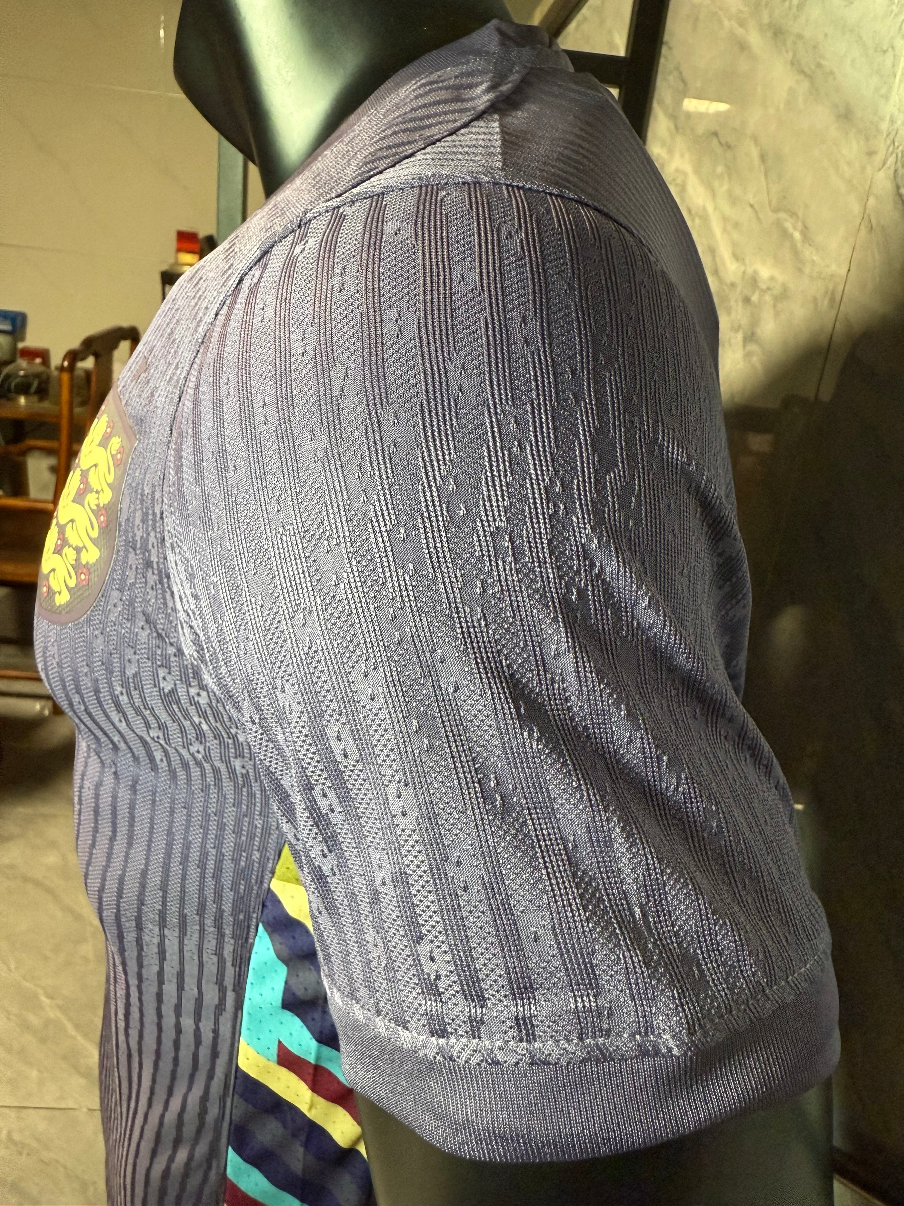 24-25英格兰客场玩家版本