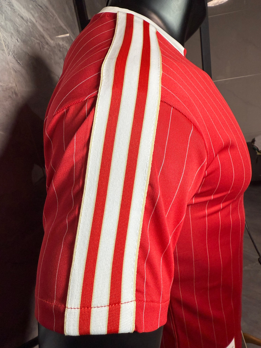 25-26拜仁复古款三叶大红玩家版本