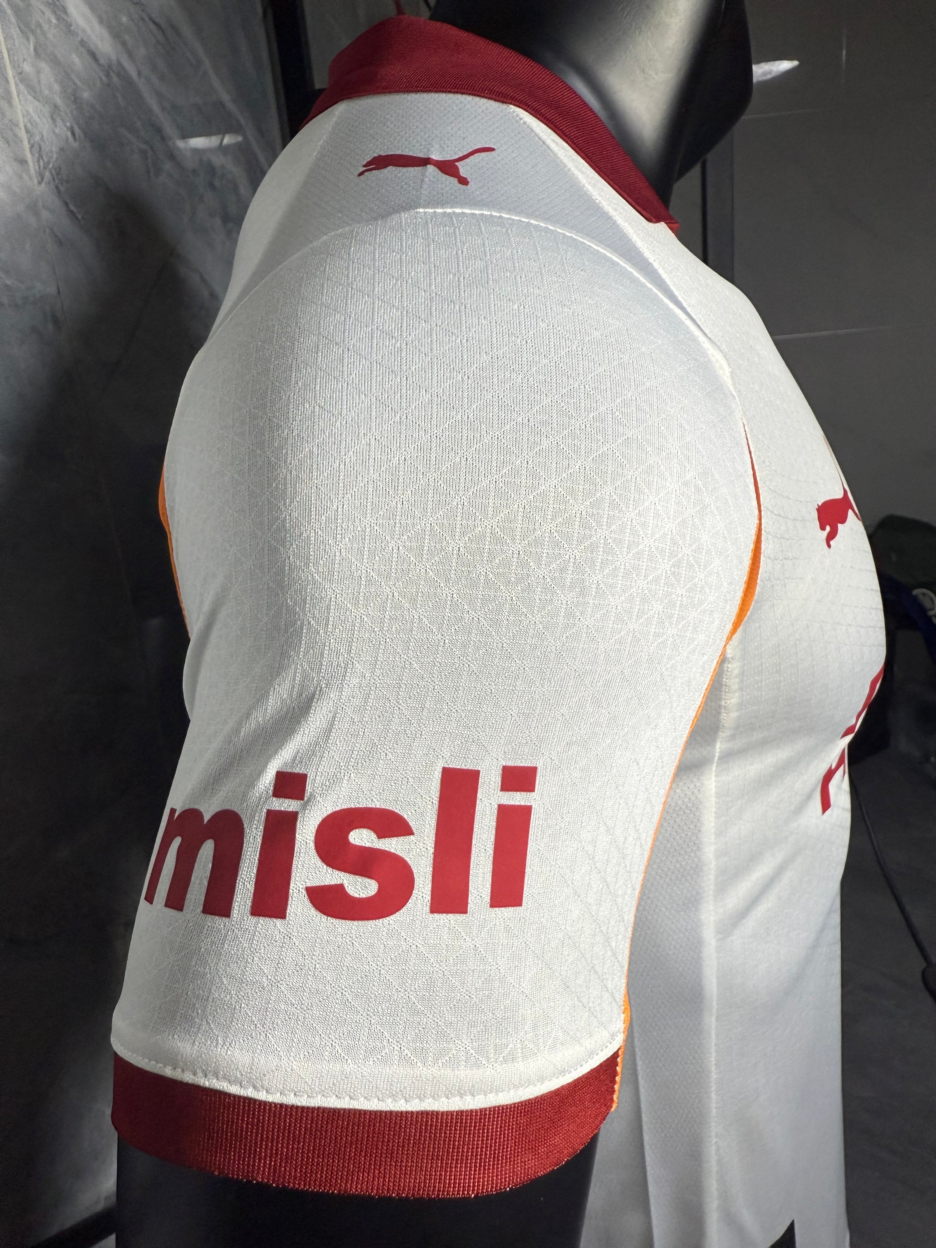 25-26加拉塔萨雷客场玩家版本