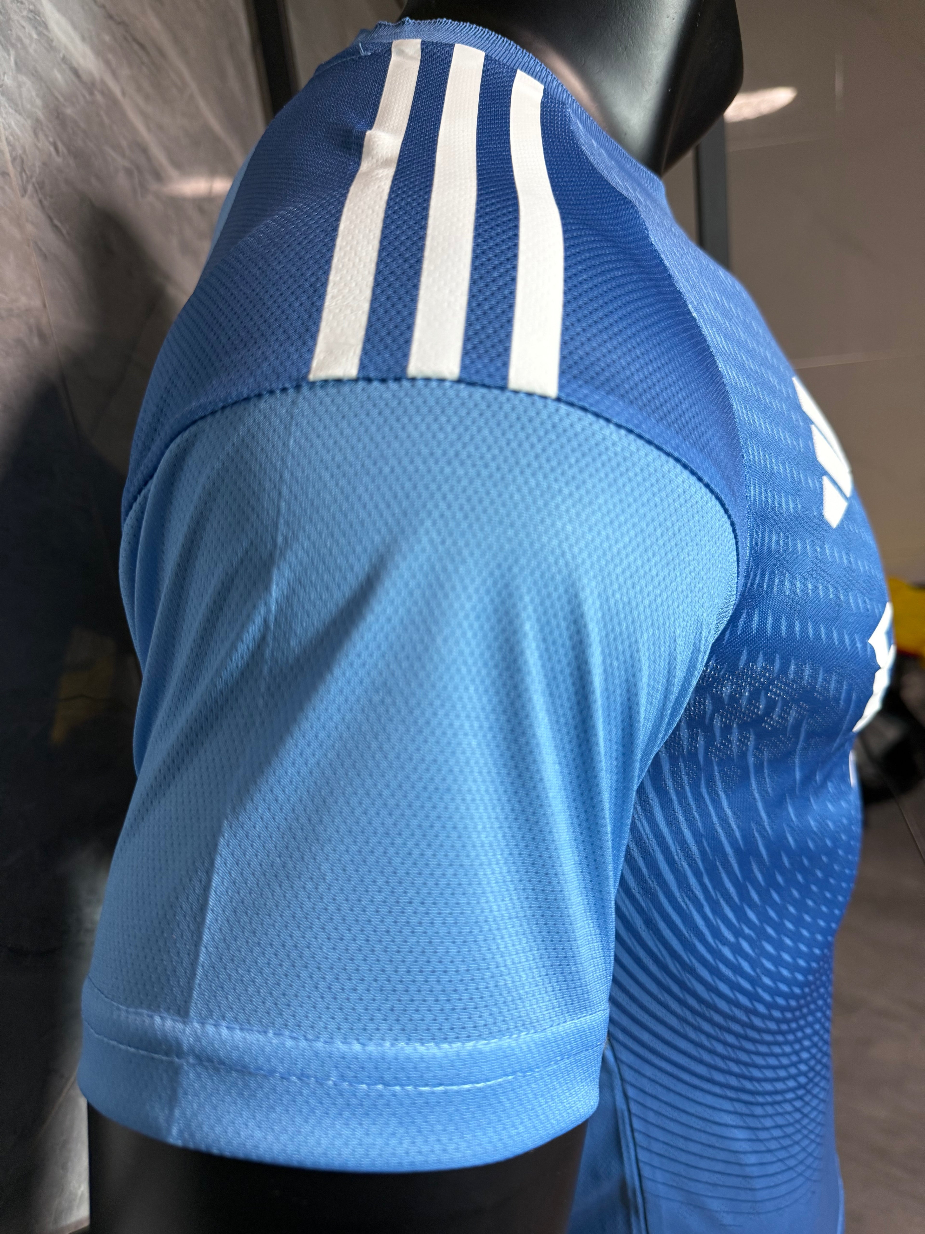 25-26皇马守门员蓝色玩家版本