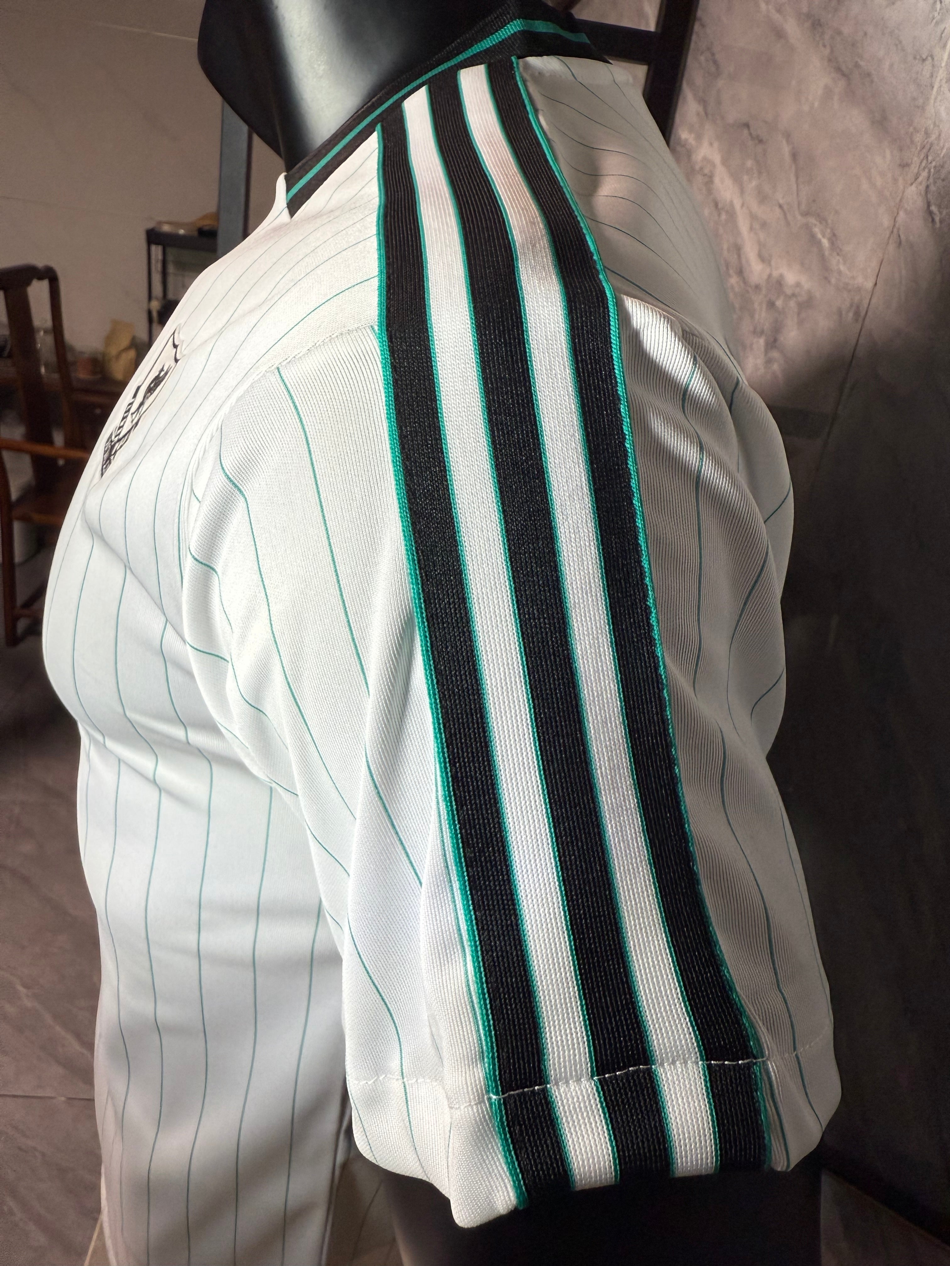 25-26LWP复古款三叶白玩家版本