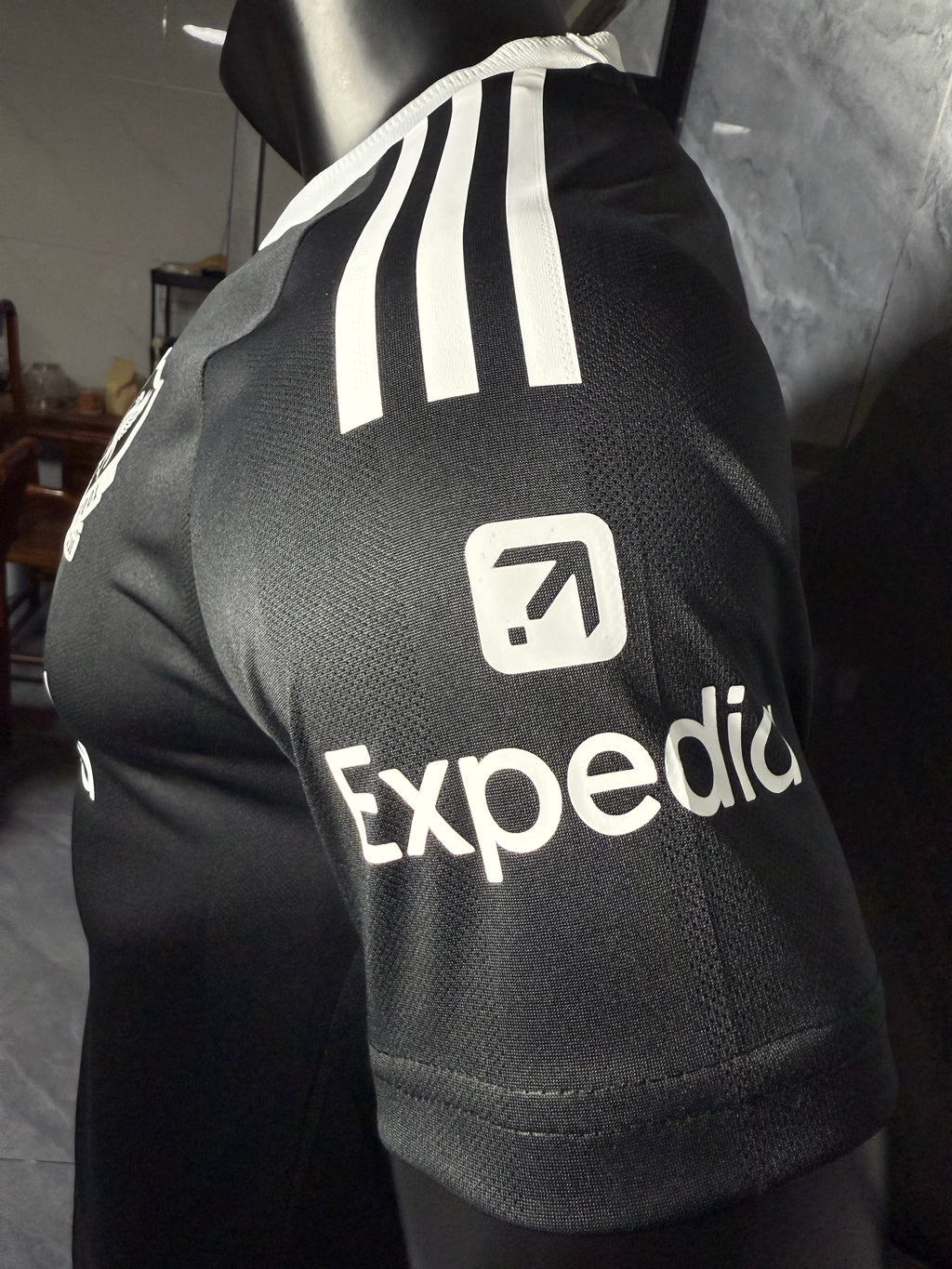 25-26利物浦守门员黑色玩家版本