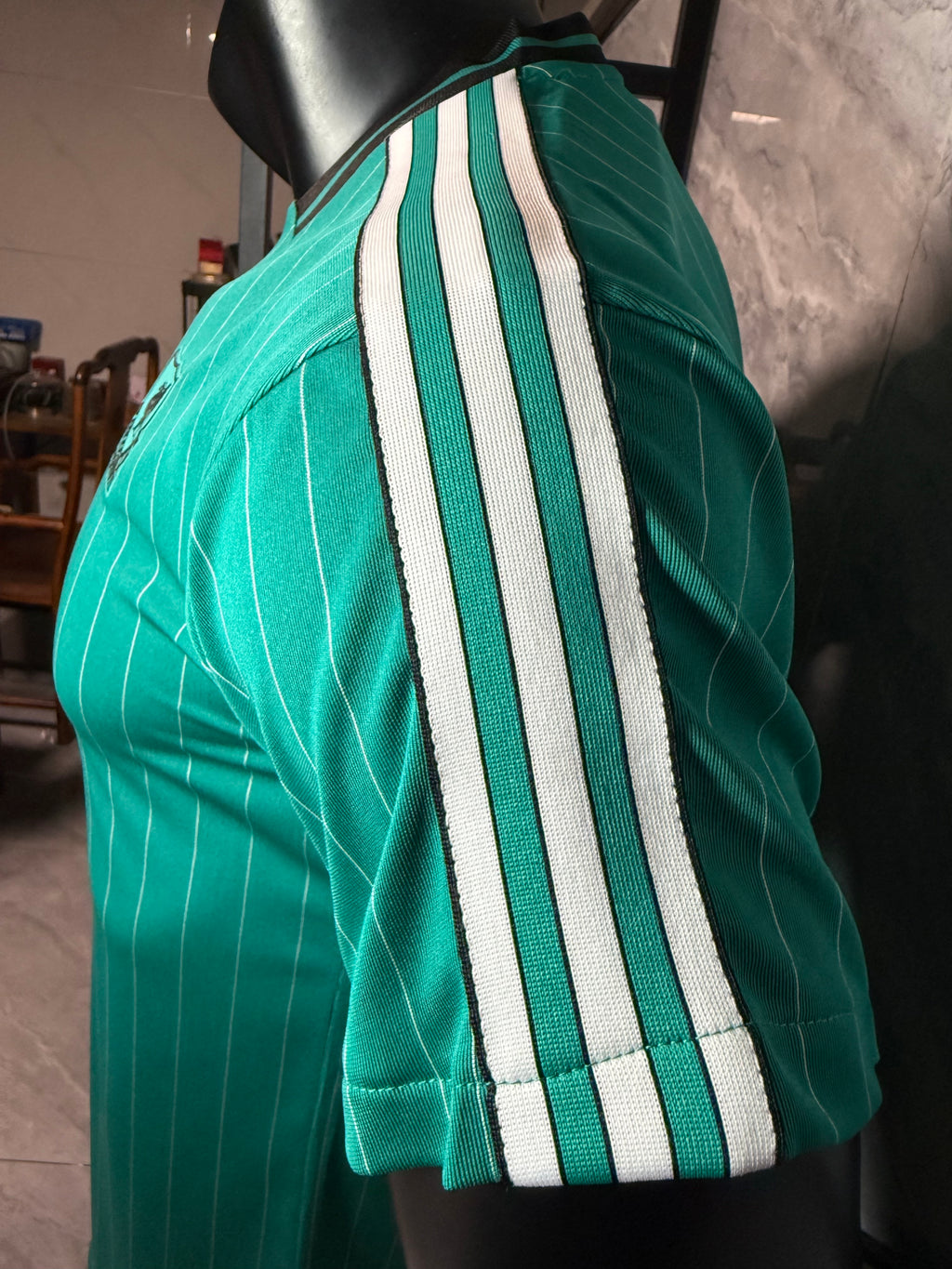 25-26利物浦复古款三叶青草绿玩家版本