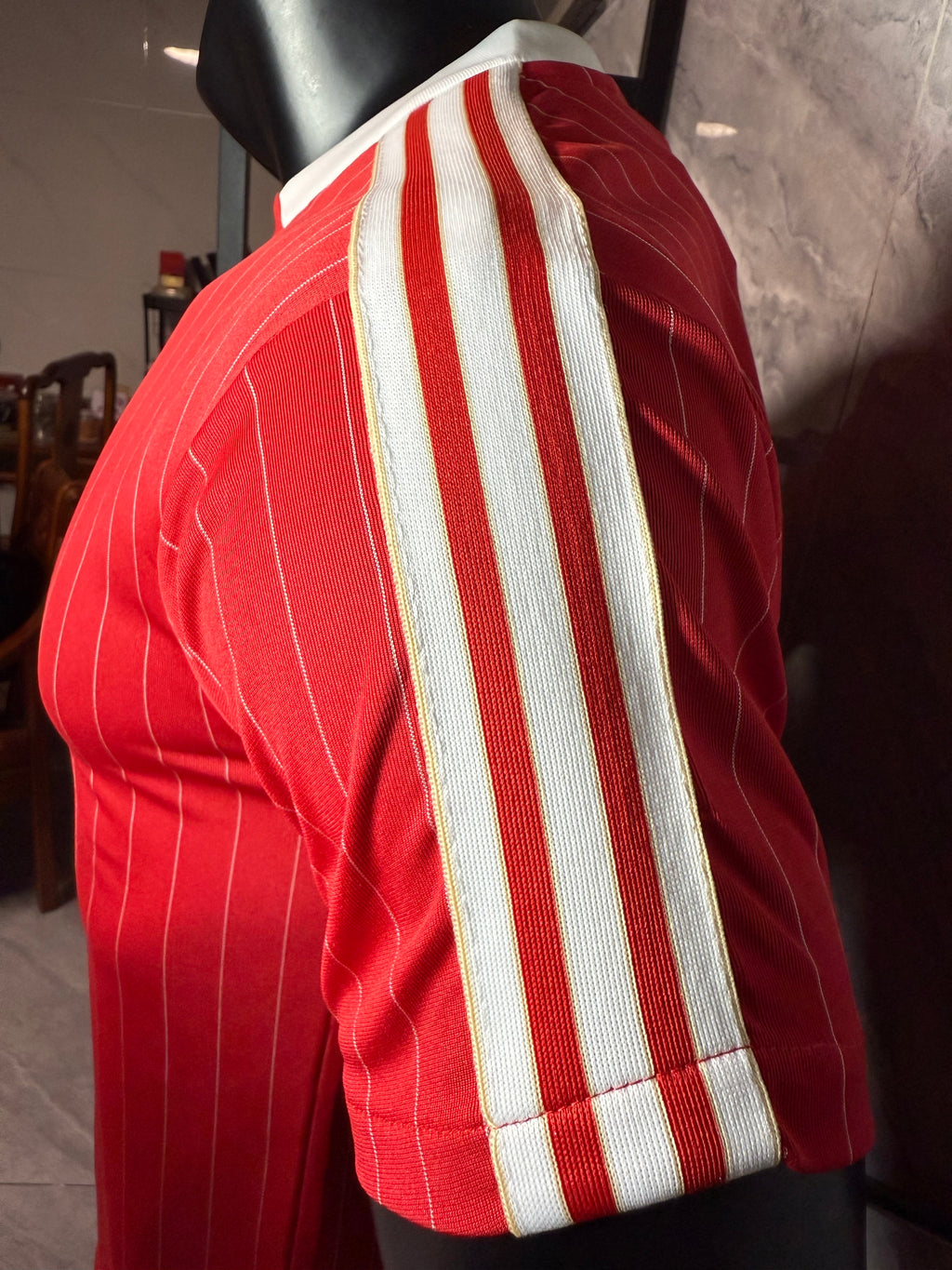 25-26拜仁复古款三叶大红玩家版本